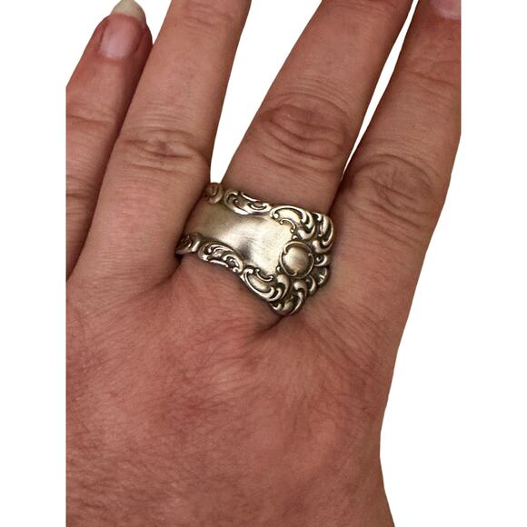Size 11 Sterling Silver Plated Ornate Spoon Ring - Picture 4 of 5